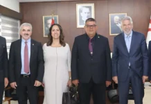 Maliye Bakanı Dr. Berova, Vodafone Türkiye ve TELSİM yetkililerini kabul etti