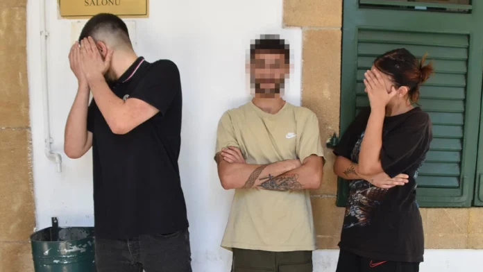 İnternetten bağlantı kurup 330 Euro’ya uyuşturucu aldılar!