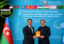Bakü’de Dr. İlyas Huseynov’a Anlamlı Teşekkür: Okyay Sadıkoğlu’ndan Plaket
