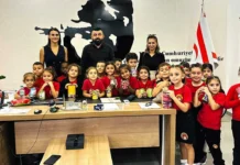 Serdarlı İlkokulu öğrencilerinden mama bağışı