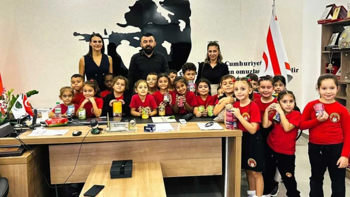 serdar Serdarlı İlkokulu öğrencilerinden mama bağışı